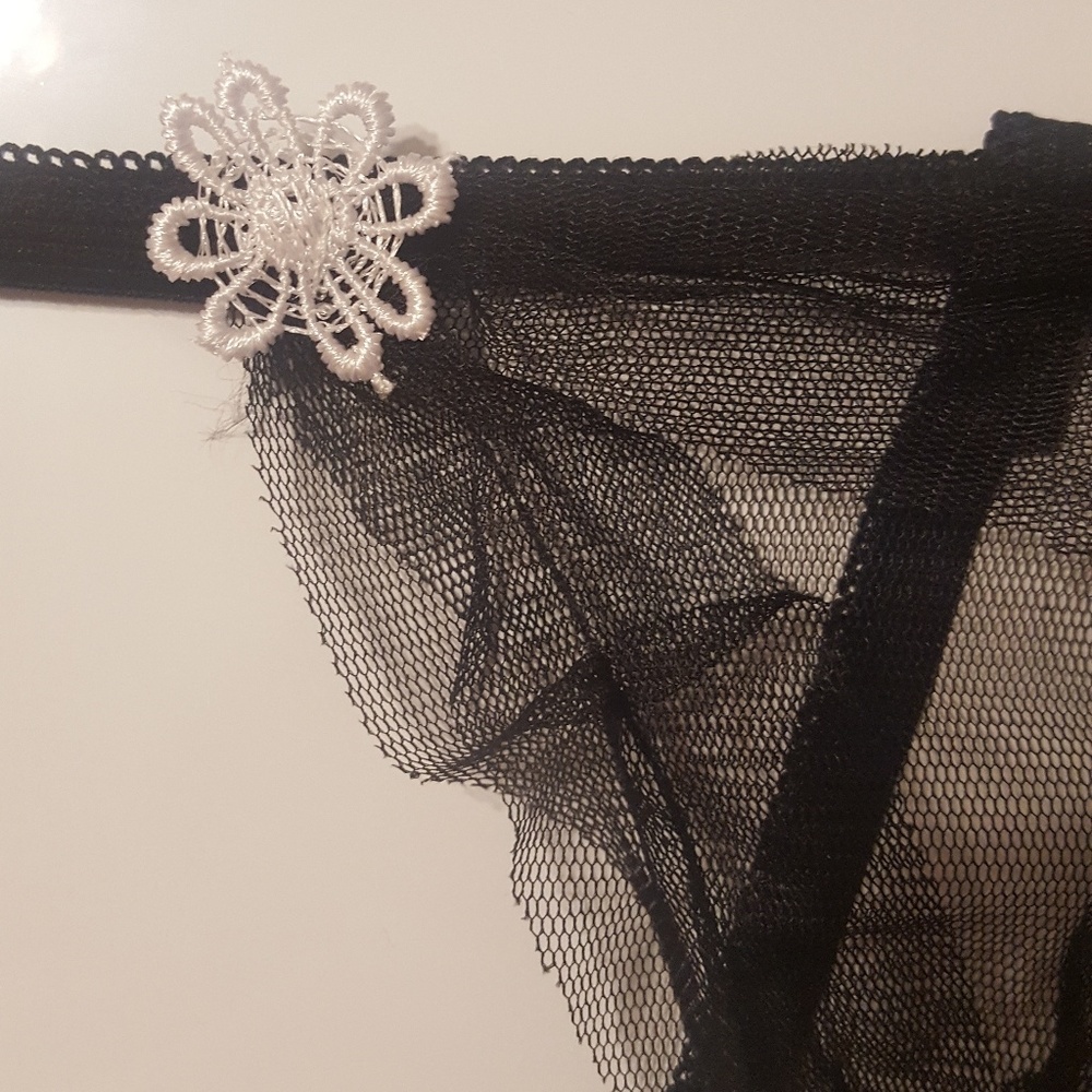 Black G String - Picture 2 of 3
